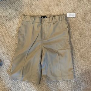 NWT Boys Lands End Flat-front uniform shorts.